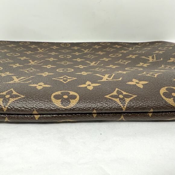 Louis Vuitton France Etui Voyage GM Pouch Monogram Laptop Document case Luxury - Picture 13 of 13